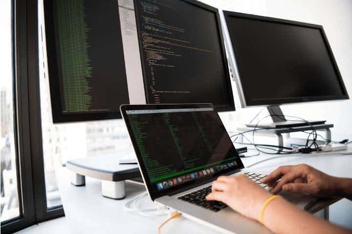How To Set Up Multiple Monitors For Day Trading